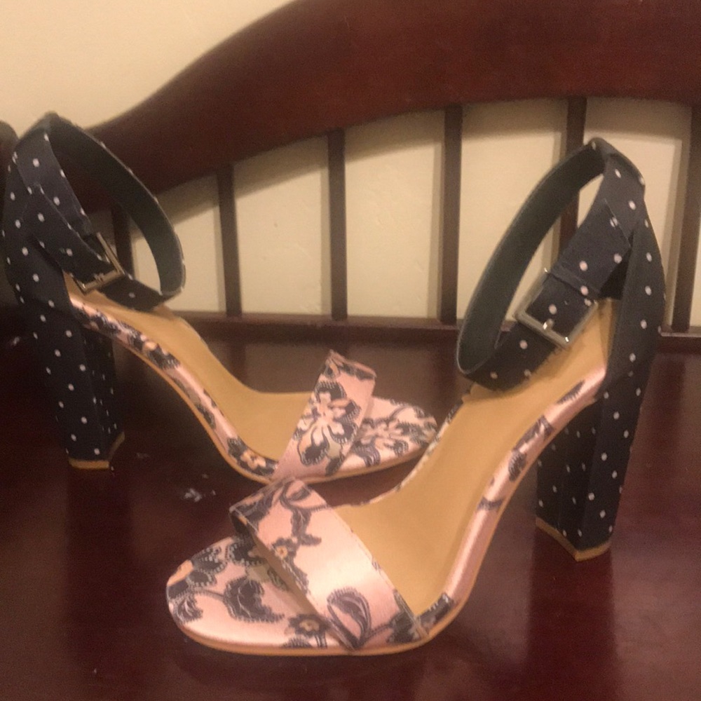 NEW Torrid Paisley Polka Dot Heels
